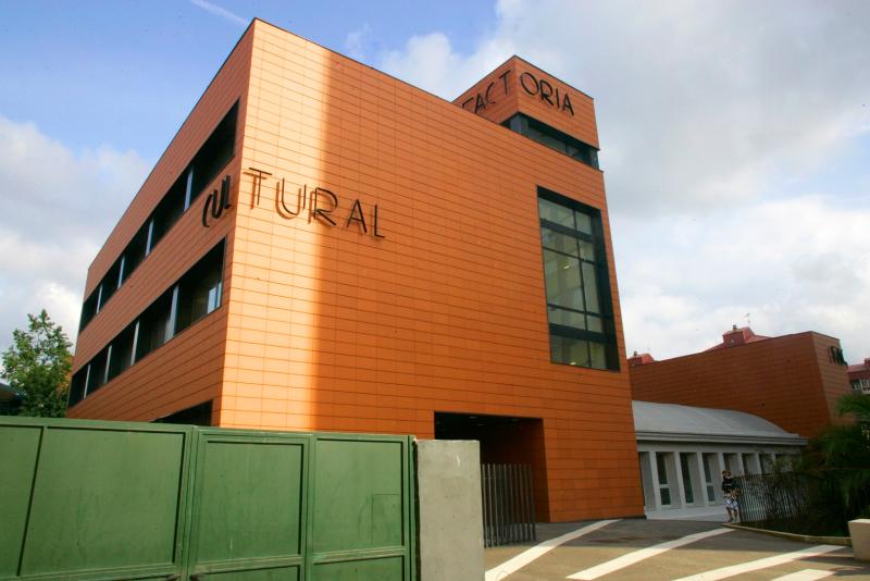 Avilés recibe a dos ceramistas de Portugal para celebrar los Días Europeos de la Artesanía